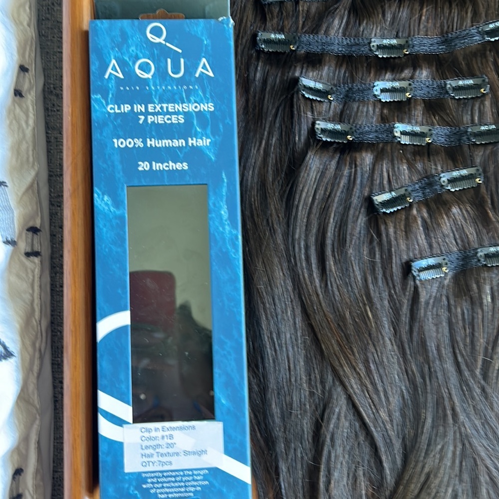 Aqua Clip In Hair Extensions - 20 inches - Color 1B